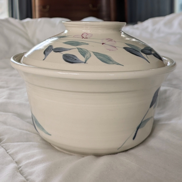 Ceramic covered serving dish - handmade pottery - Picture 4 of 9